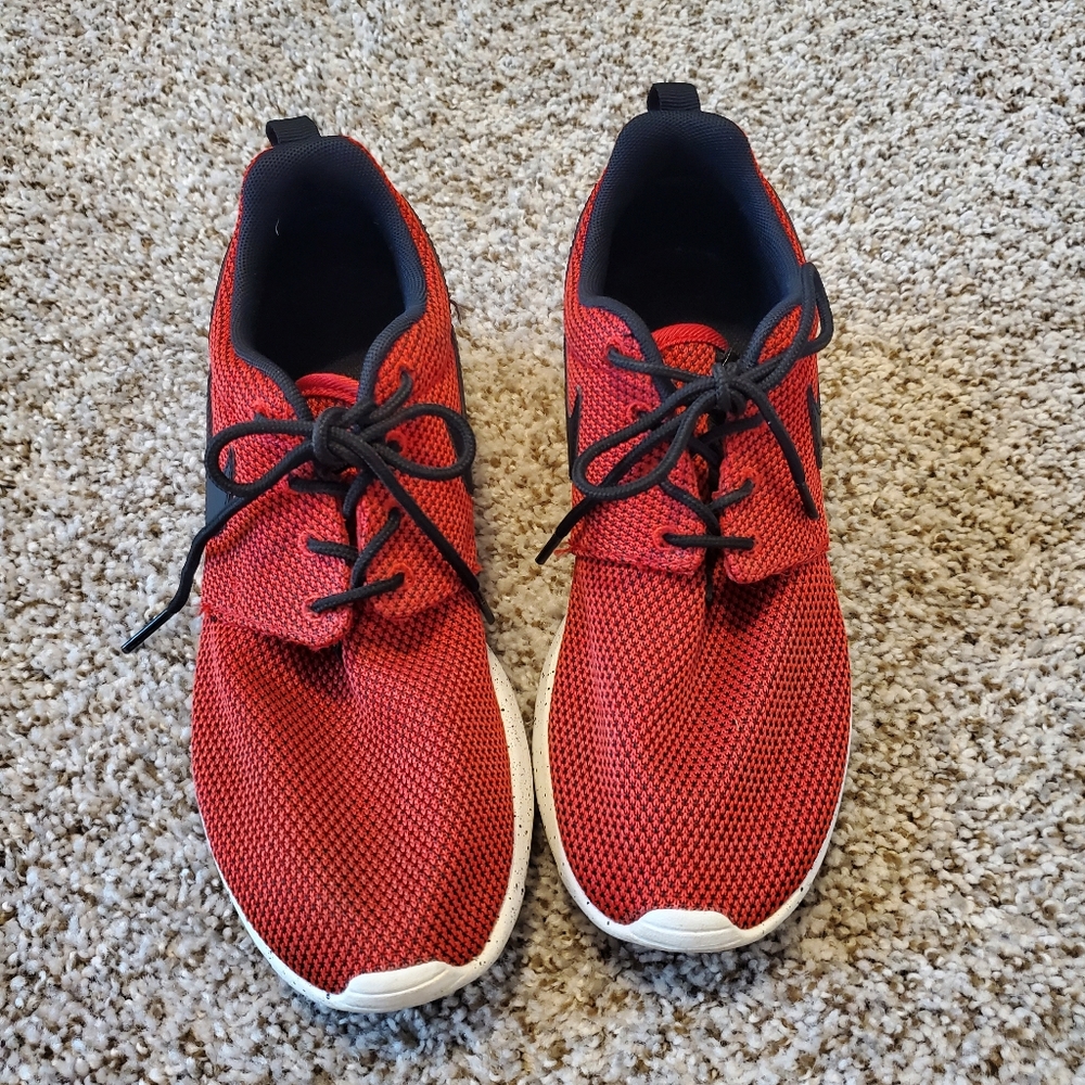 Nike Roshe One size 5y